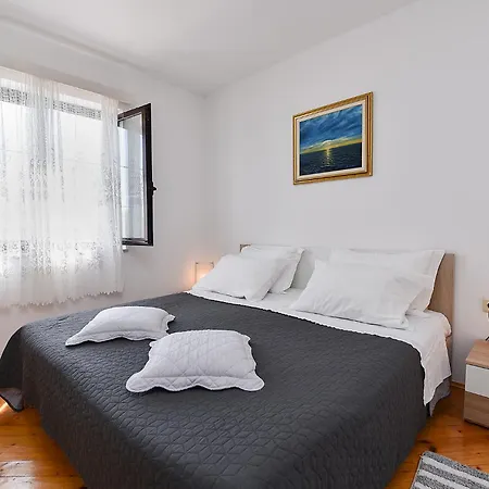 Mauro 2360 Apartman *